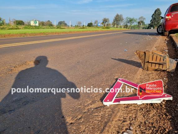 Motorista foge após bater veículo que conduzia em outro carro, em trevo de Três de Maio - foto 2