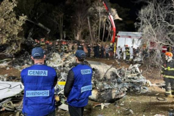 Relatório preliminar de investigação da Força Aérea, apresentado nesta sexta-feira, registra que "houve a perda de controle da aeronave" "após encontrar condições de formação de gelo" na rota