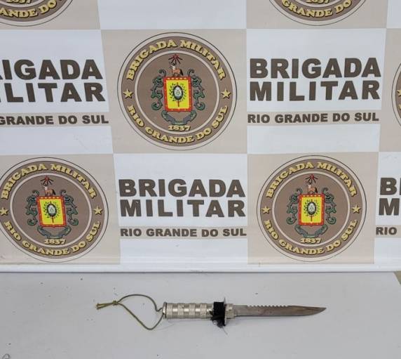 Trânsito na rodovia foi interditado em razão da ocorrência e tráfego só foi normalizado cerca de uma hora e meia depois. Duas pessoas ficaram feridas, entre elas, uma criança