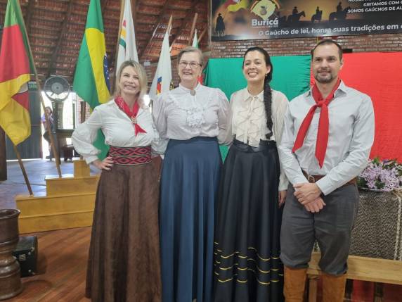 1ª Vara Judicial da Comarca de Três de Maio realizou Audiência Crioula em homenagem a Semana Farroupilha - foto 3