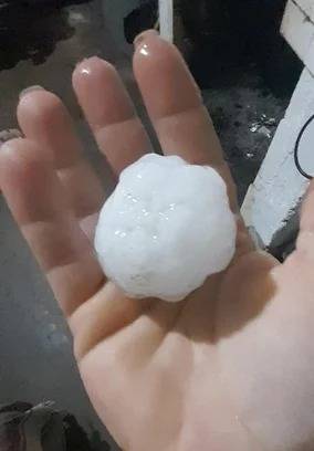 Moradores registram chuva com granizo no sul do RS e no Litoral; veja fotos - foto 2