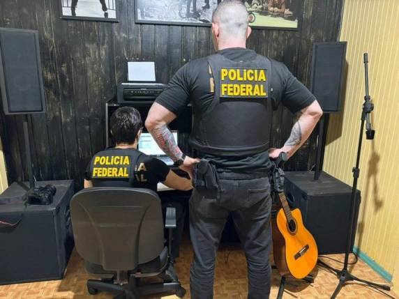 Cerca de 750 agentes das polícias Federal e Civil participam da ação em todos os Estados do Brasil, que já prendeu 50 pessoas nesta quarta-feira