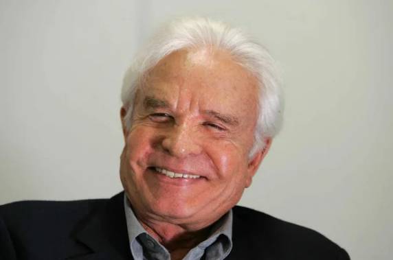 Jornalista, locutor e apresentador estava tratando uma pneumonia nas últimas semanas