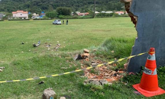 Vítima prestava serviço de pintor no local onde o crime ocorreu.