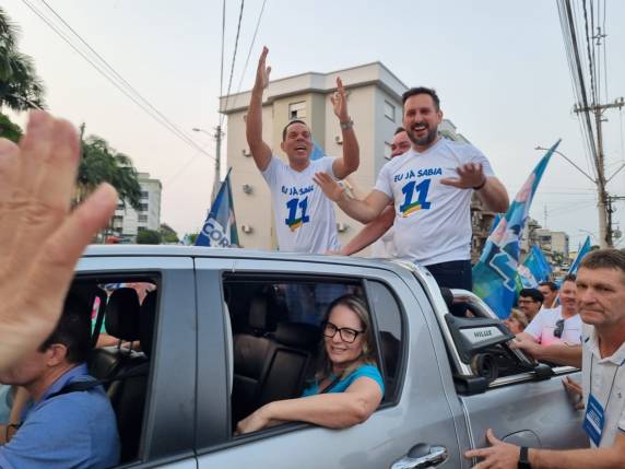 Pela primeira vez na história do município um vice-prefeito é reeleito com o mesmo prefeito