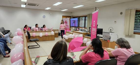 Fórum da Comarca de Três de Maio promoveu um evento especial em apoio à Campanha Outubro Rosa - foto 3