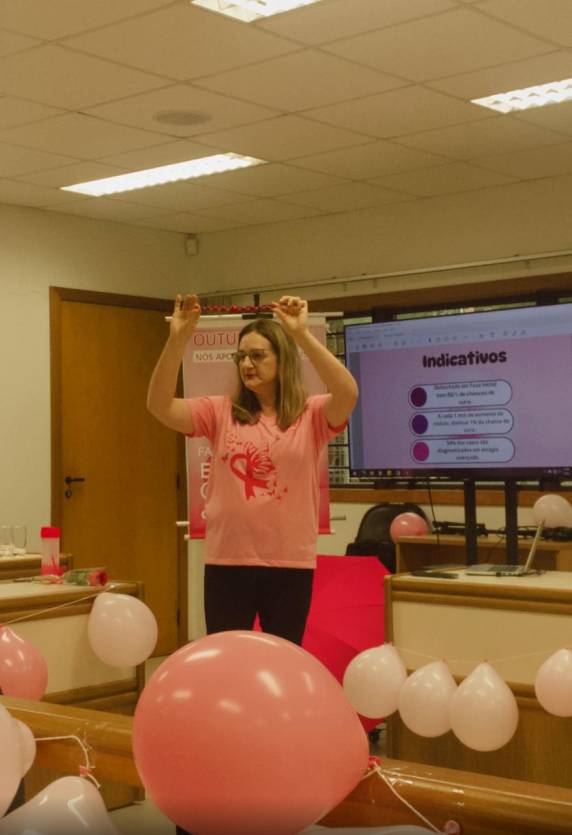 Fórum da Comarca de Três de Maio promoveu um evento especial em apoio à Campanha Outubro Rosa - foto 6