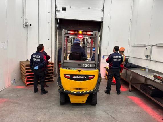 Receita Federal apreende 438 kg de cocaína no Porto de Navegantes - foto 3