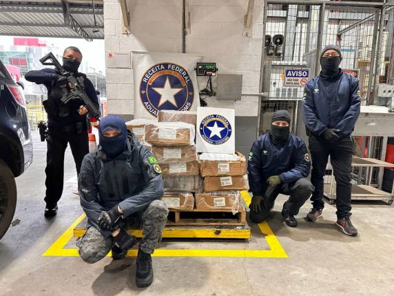 Droga estava escondida em contêiner com destino a Hong Kong