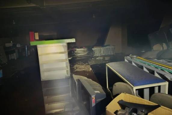 Incêndio atinge depósito de ginásio de esportes em Porto Xavier - foto 3