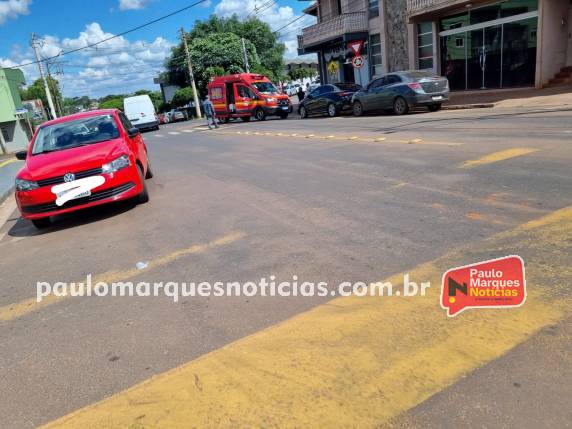O acidente ocorreu na rótula em frente ao Sicredi