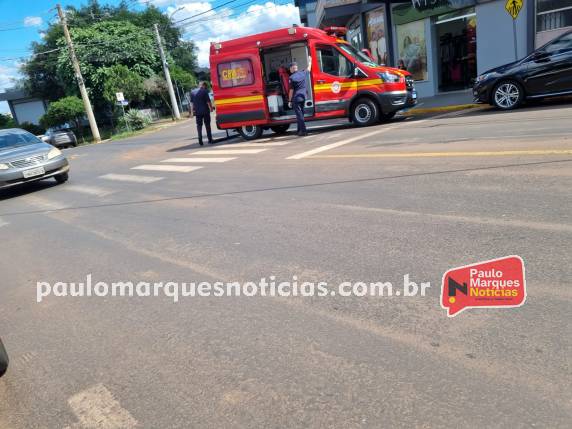 Carro de resgate do Corpo de Bombeiros é abalroado quando era deslocado para atender acidente, em Três de Maio - foto 3