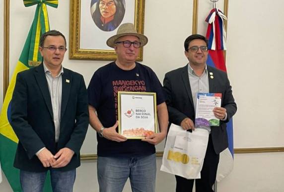 Com presença do Governador de Misones, Fenasoja é lançada na Argentina - foto 2