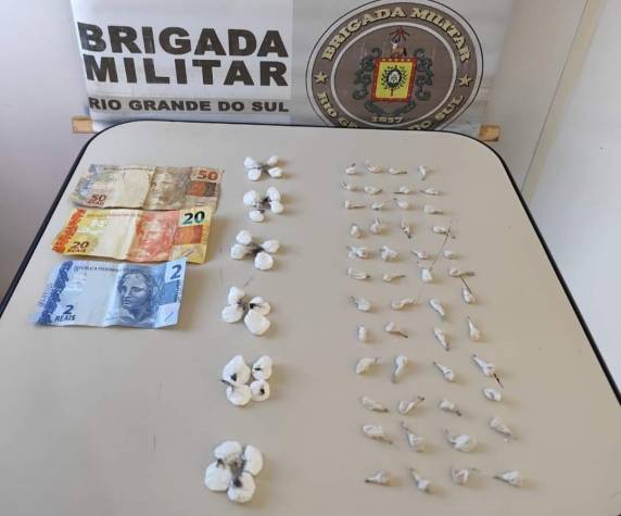 O homem foi preso e encaminhado até a Delegacia de Polícia