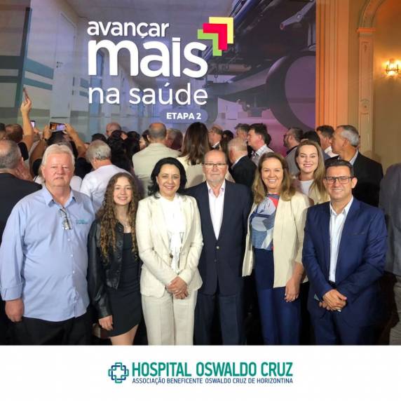 Durante o Ato de Anúncio de Investimento do Programa Avançar Mais - Etapa 2, o Governador do Rio Grande do Sul, Sr. Eduardo Leite, junto à Secretária Estadual da Saúde, Sra. Arita Bergmann, anunciou o investimento de R$ 1,5 milhão para a construção da nova Emergência do Hospital Oswaldo Cruz.