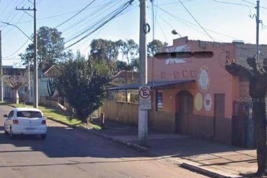 O homicídio ocorreu próximo ao final da madrigada deste sábado
