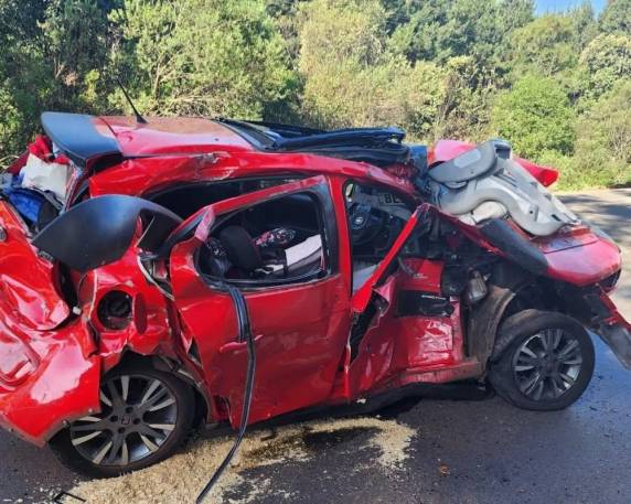 Mulher morre após colisão envolvendo quatro veículos na SC-350 - foto 3
