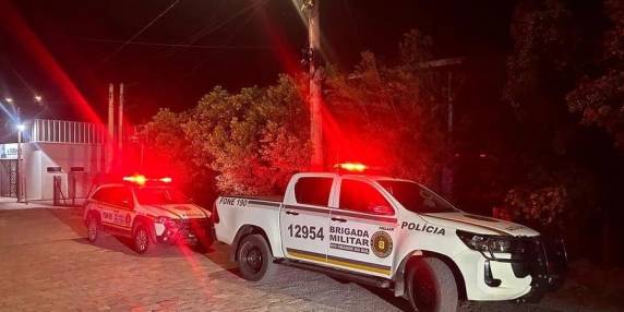 Homem de 20 anos foi localizado por policiais militares em matagal
