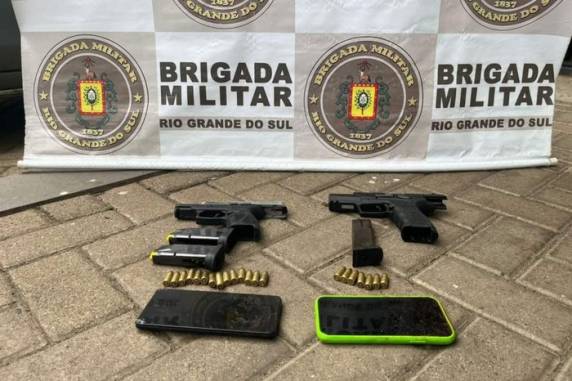 Policiais relatam que reagiram após serem alvo de tiros quando patrulhavam, a pé, área no bairro Walderez, na tarde desta quarta-feira. Nenhum agente de segurança foi ferido