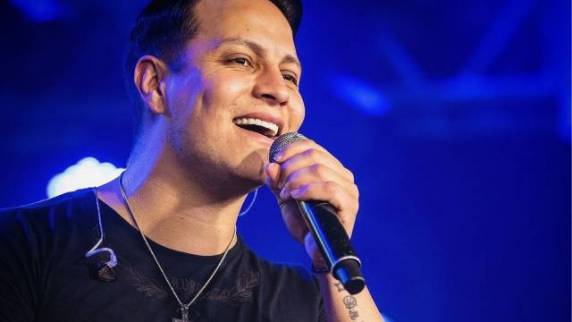 Cantor Paulinho Dill dos Atuais se envolve em grave acidente na RS-307, em Santa Rosa - foto 4