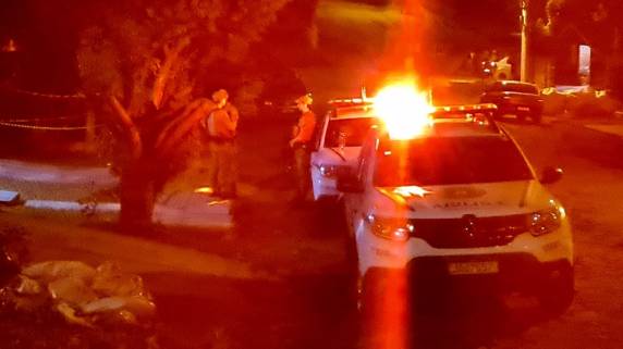Casal é executado a tiros dentro de residência em Giruá - foto 2