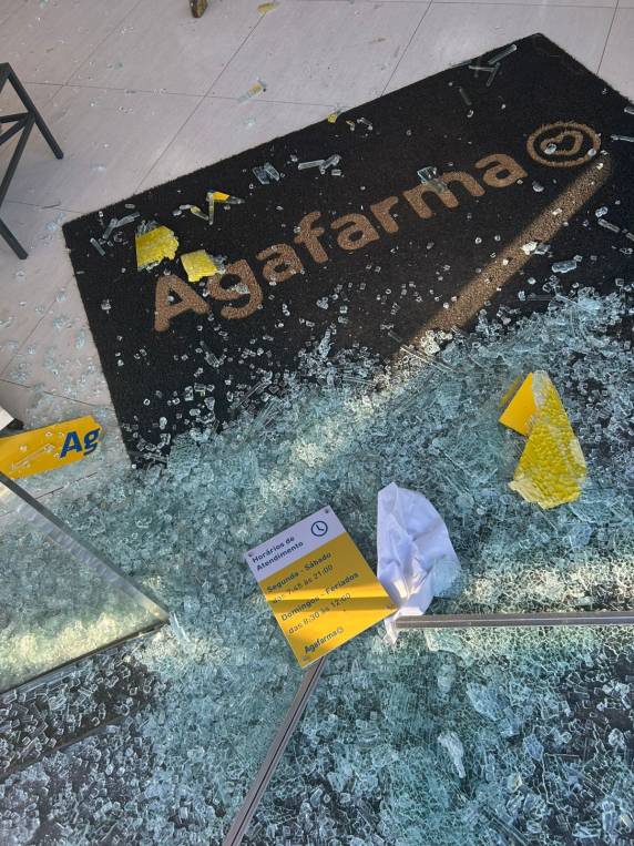 Ladrões arrombam e roubam farmácia no Centro de Tucunduva - foto 2