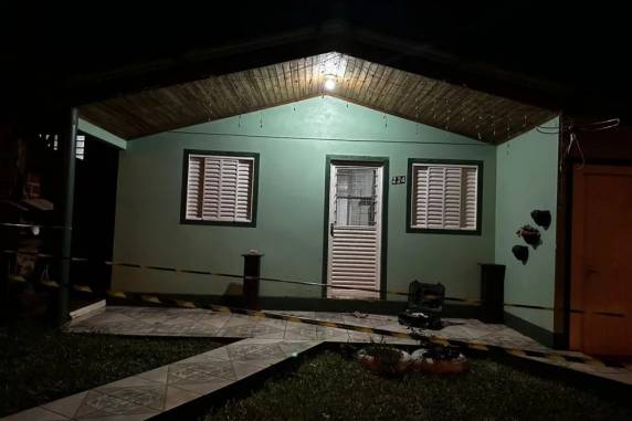 Casal é executado a tiros dentro de residência em Giruá - foto 3