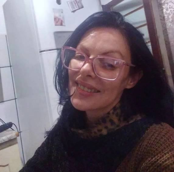 A autora do crime já foi detida pela Brigada Militar e apresentada ainda na noite de ontem ao delegado plantonista, Amílcar de Souza