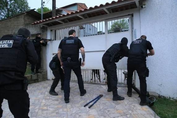 Facção da zona sul de Porto Alegre envolvida em homicídios é alvo de operação da Polícia Civil - foto 5