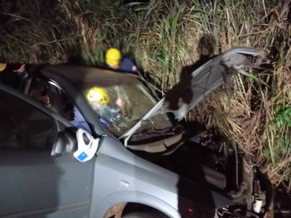 Colisão envolve dois veículos e uma pessoa fica ferida na RS-344 - foto 2