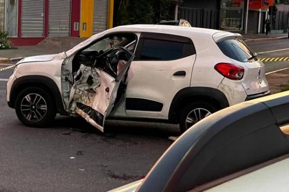 Colisão entre carro e moto causa uma morte em São Leopoldo - foto 3