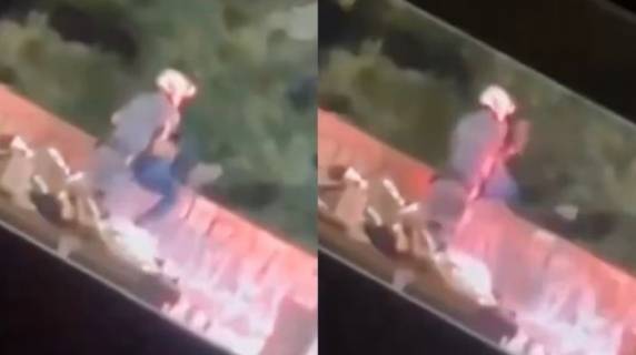 A imagem registra o momento em que o agente levanta o rapaz pelas pernas e o joga dentro de um córrego, a uma altura de três metros. A vítima foi socorrida por pessoas em situação de rua e sobreviveu à queda