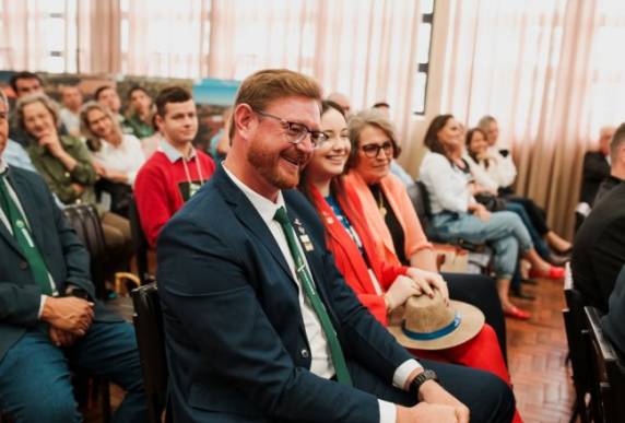 Fabiano Soltis é anunciado como vice-presidente da Fenasoja 2026 - foto 2