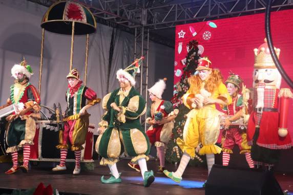 Natal Fantástico 2024 aberto oficialmente em Horizontina com a Parada de Natal - Magia do Noel - foto 5