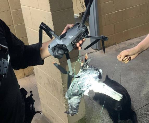 Em novembro deste ano, um equipamento carregando um animal morto foi abatido por policiais penais enquanto sobrevoava a Penitenciária de Canoas (Pecan). Tema foi alvo de debate no Fórum Interinstitucional Carcerário, realizado na última sexta-feira