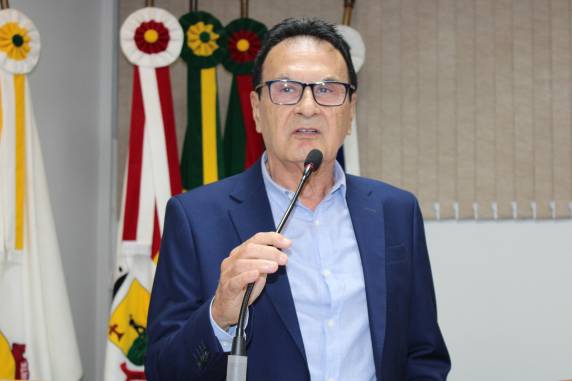 Grupo Opaleiros Três de Maio também prestou sua homenagem ao automobilista