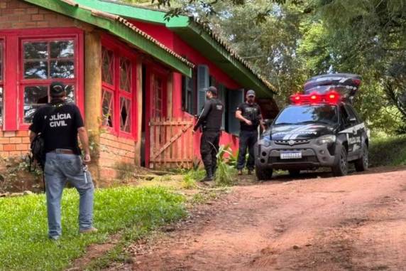 Polícia apura se grupo é responsável por tortura psicológica, curandeirismo e estelionato contra seguidores. Integrantes de seita eram conhecidos por vender pães e agendas em Porto Alegre