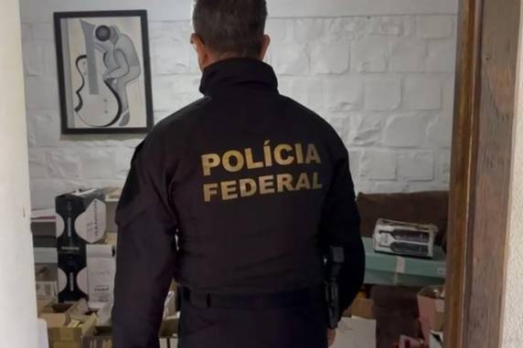 Mandados foram cumpridos no município e também em Uruguaiana. Mais de mil garrafas foram apreendidas