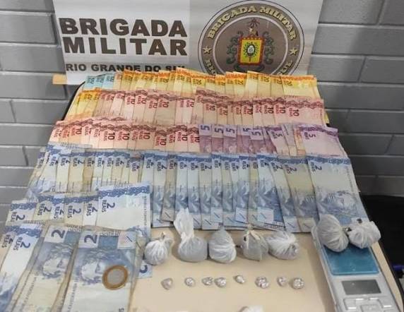 Um homem foi preso em flagrante e apresentado na Delegacia de Polícia