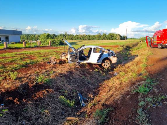 Grave acidente envolve dois veículos na BR-472 em Três de Maio - foto 7