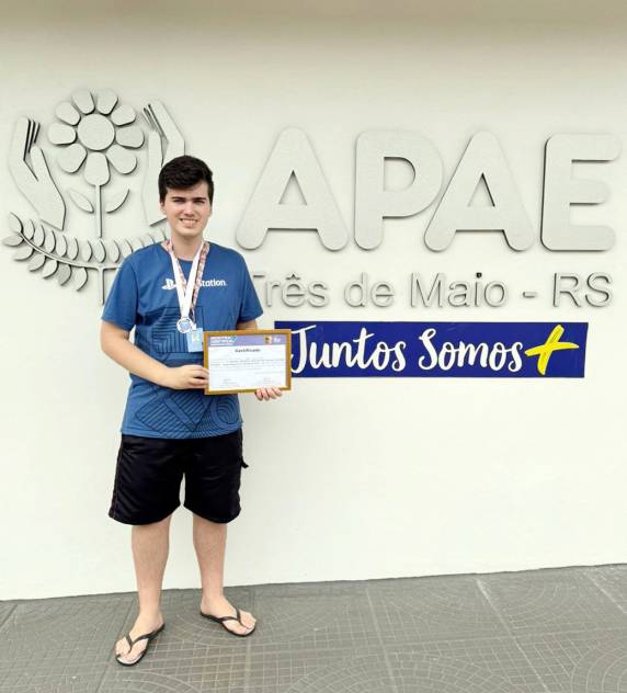 William participou na modalidade Científica, com o trabalho 'Energia Maremotriz', conquistando o segundo lugar.