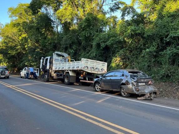 Engavetamento envolvendo três veículos deixa uma pessoa ferida em FW - foto 4