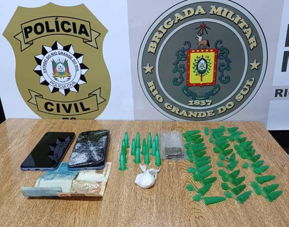 Com eles foi apreendido porções de cocaína e maconha