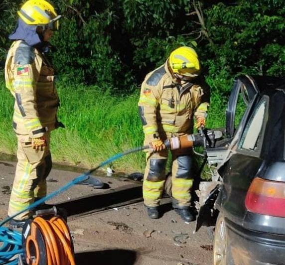 Homem morre em acidente entre carro e caminhonete em Três Passos - foto 2