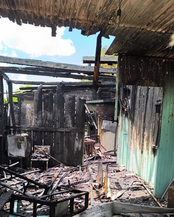 Copro de Bombeiros atende ocorrência de incêndio em Horizontina - foto 2