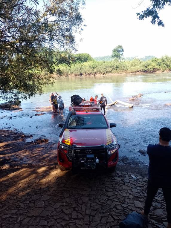 Bombeiros localizaram o corpo do homem que caiu no leito do rio Uruguai - foto 2