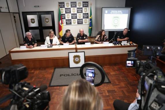 Segundo a Polícia Civil, Deise Moura dos Anjos, que está presa, seria também responsável pela morte do sogro, em setembro do ano passado