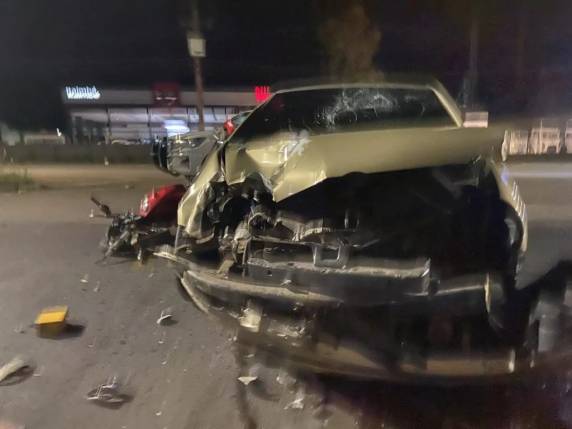 Grave acidente entre carro e moto deixa motociclista ferido em Passo Fundo - foto 3