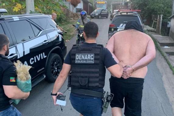 Ofensiva do Departamento Estadual de Investigações do Narcotráfico (Denarc) cumpre 51 mandados nesta terça-feira, em Porto Alegre e Gravataí