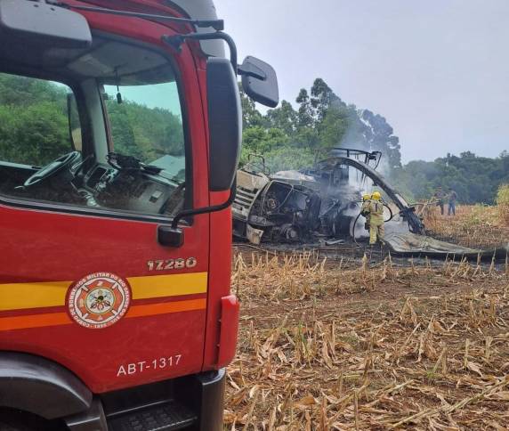 O sinistro ocorreu em uma propriedade rural na localidade de Caúna Baixa